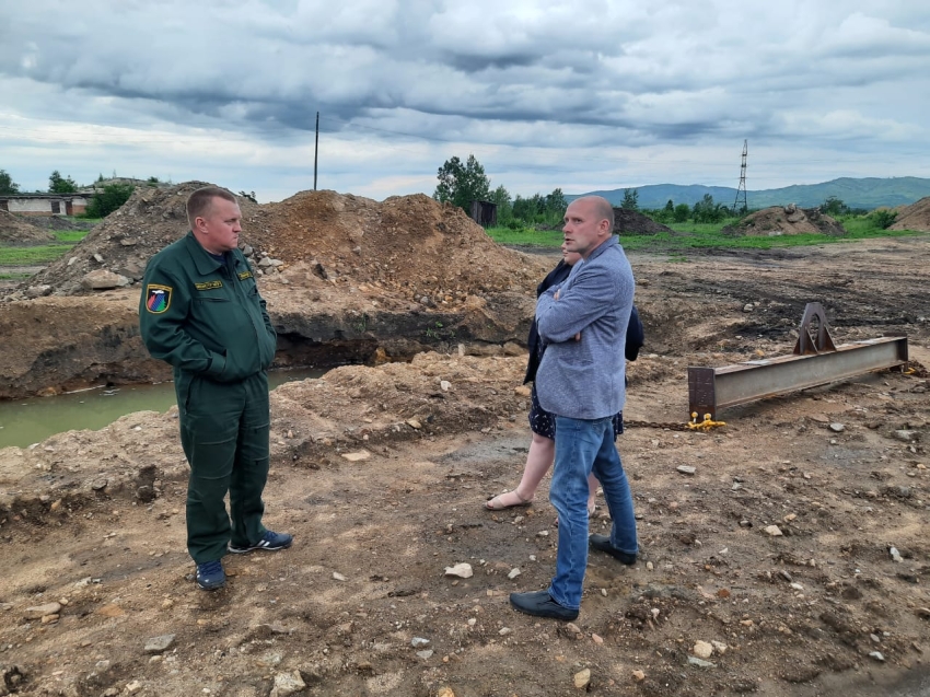 Министр природных ресурсов Забайкалья проверил строящиеся очистные сооружения в Хилокском и Петровск-Забайкальском районах